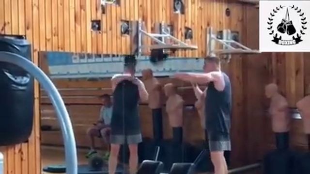 Александр Поветкин работает с пневмогрушей смотреть онлайн
