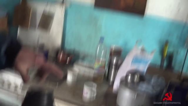 Подкормка озимки. Буксует МТЗ-82 в снегу. Замёрз бензовоз ГАЗ-52, а УАЗик и Я заправщик.