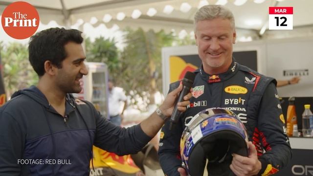 Oracle Red Bull Formula One car takes over Mumbai road смотреть онлайн