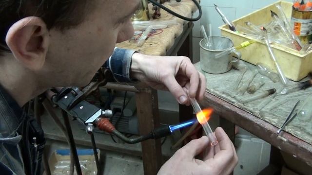 Работа по стеклу в химической лаборатории 2, трубка с разбиваемой перегородкой смотреть онлайн