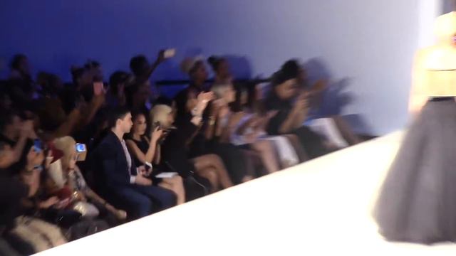 Fashion week nyfw Модели на показе неделя моды в Нью-Йорке смотреть онлайн