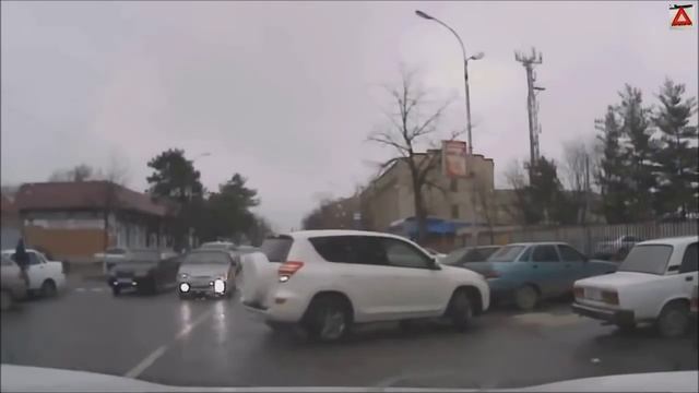 Прикол-Девушка разворачивается смотреть онлайн