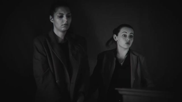 ZWEI NETTE KLEINE DAMEN AUF DEM WEG NACH NORDEN Teaser смотреть онлайн