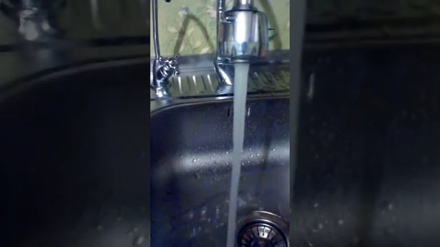 Гибкий гусак для смесителя на кухне смотреть онлайн