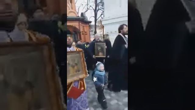 чудо ребенок на крестном ходе смотреть онлайн