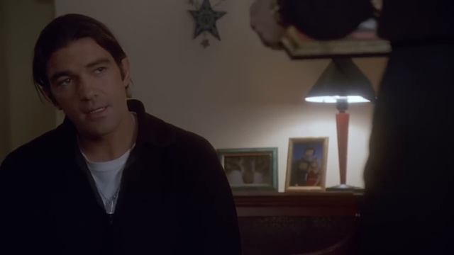 ОПАСНЫЙ НЕЗНАКОМЕЦ США 1995 год смотреть онлайн