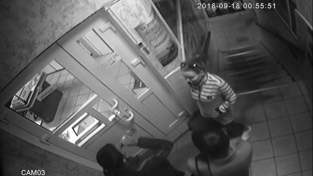 Курские полицейские ищут подозреваемых в краже планшета смотреть онлайн