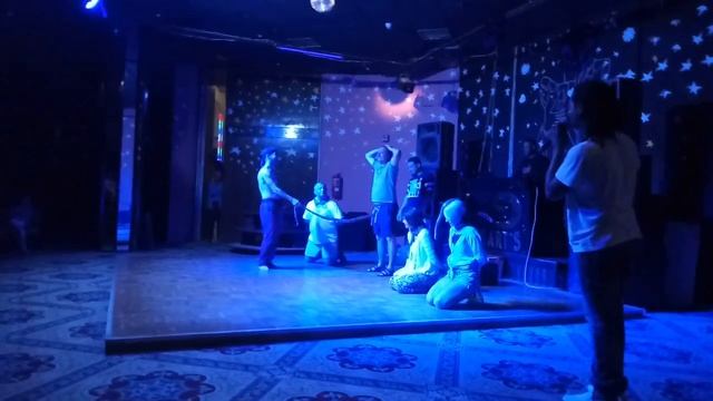 змеиное шоу отеля Magawish Village & Resort 4* (Хургада) Египет кобра в ширинке