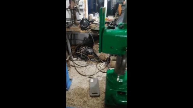 2А592 радиально–сверлильный станок смотреть онлайн