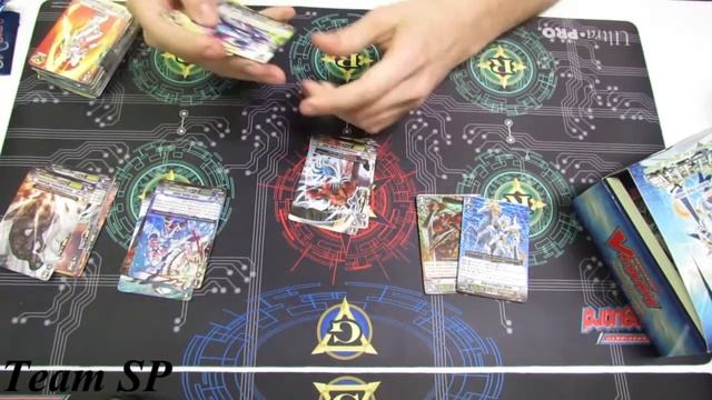 Cardfight!! Vanguard BT01 Unboxing Descent of The King of Knights смотреть онлайн