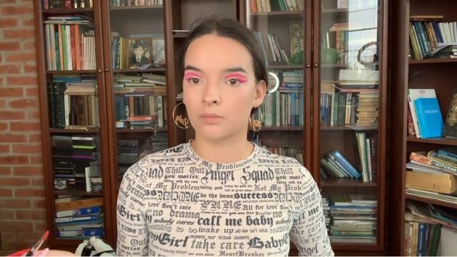 Яркий макияж палеткой от Revolution смотреть онлайн