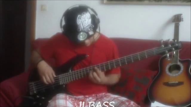 EN EL AMOR SOY UN IDIOTA BACHATA BASS COVER (JLBAS$) смотреть онлайн