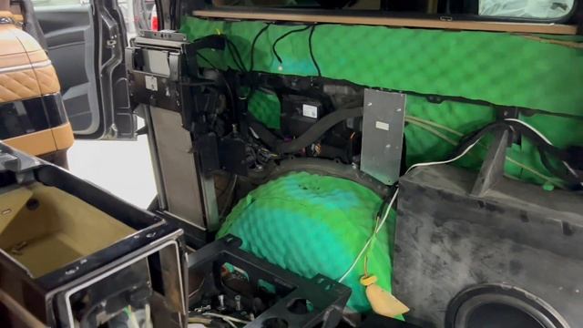 V class, Vito W447 - восстановление работоспособности механизмов мобильного офиса смотреть онлайн