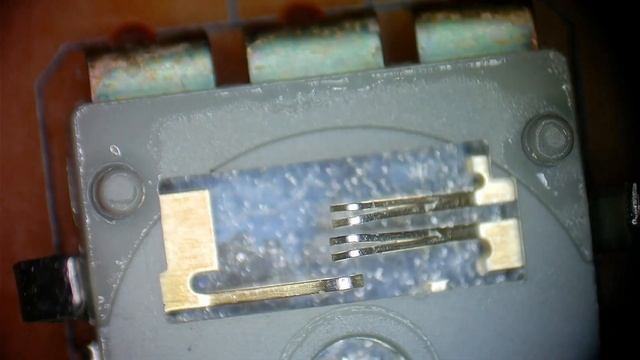 Naprawa regulatora głośności miniwieży PHILIPS MCM2350 смотреть онлайн