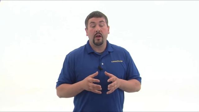 Oil Service Oshkosh, WI - Expert at West Side Tire & Auto Discusses Why Oil Change Every 3000 Miles смотреть онлайн