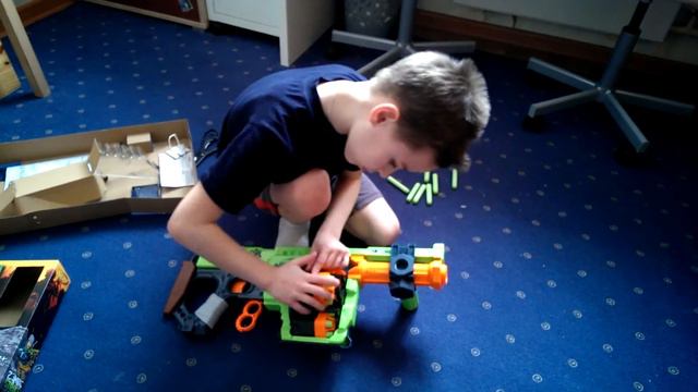 NERF zombie strike doominator обзор смотреть онлайн