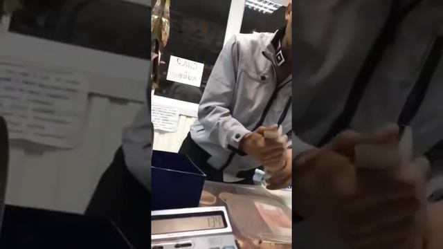 Мужик  хочет попить прикол 2014