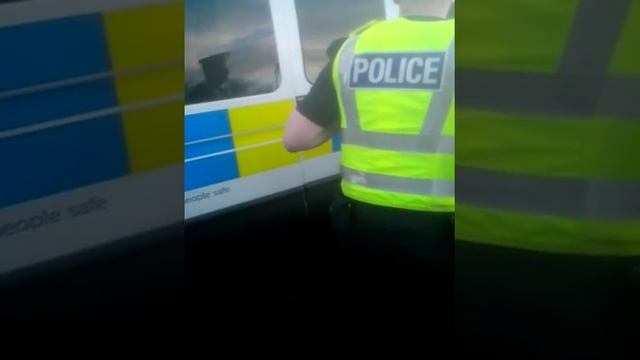 POLICE SCOTLAND 'PIRATES' RUN AWAY WHEN QUESTIONED смотреть онлайн