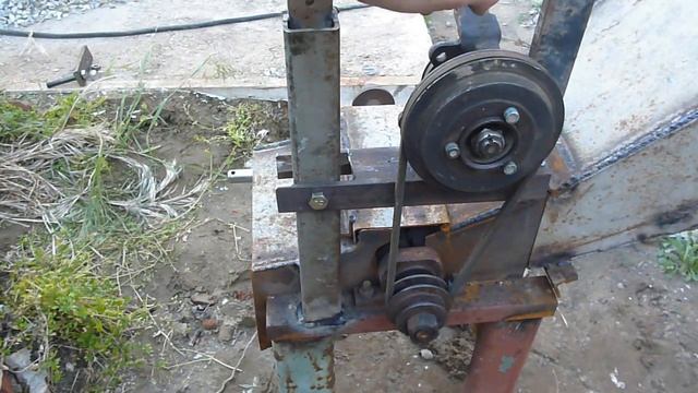 Самодельный измельчитель веток на ВОМ мини трактора смотреть онлайн