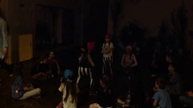Хип-хоп танцы и батл на тренировке)))) смотреть онлайн