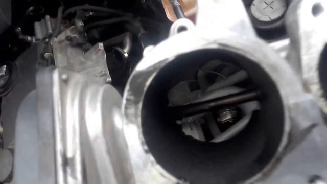 Audi A6 C6 2.0 TDI 103KW EGR Valve and Throttle Body смотреть онлайн