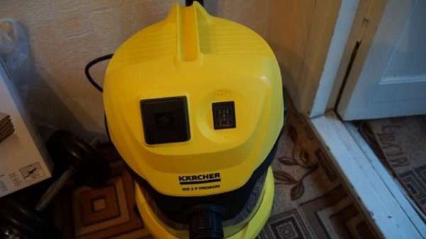 Взял Миньона помощника в мастерскую...) Karcher WD3 P premium