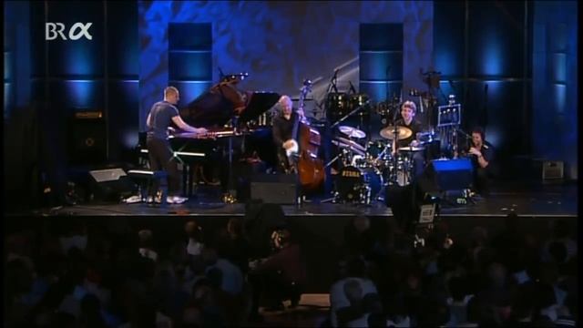 Esbjörn Svensson Trio (Seven Days Of Falling / Elevation of Love) смотреть онлайн