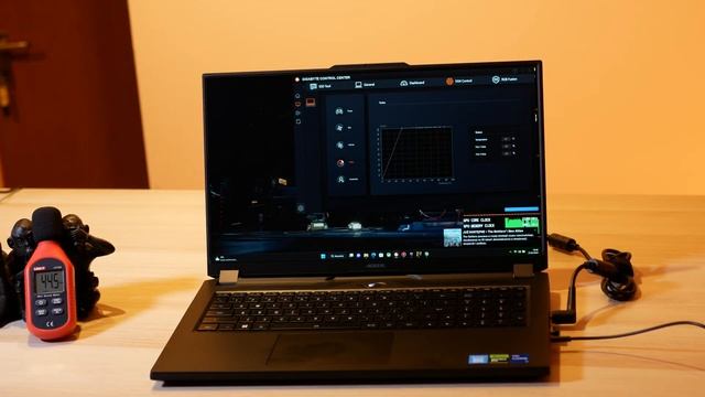 Najtańszy Laptop z #rtx4080 AORUS 17H budowa i kultura pracy ! смотреть онлайн