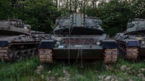 Брошенная военная техника в лесу