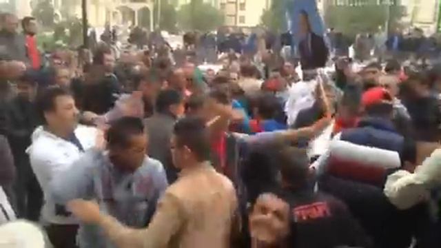 Meeting d'ali Benflis a Bouira смотреть онлайн