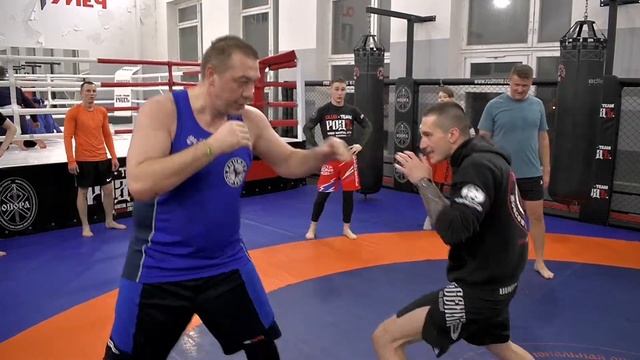 ?Тренировка по ММА под руководством тренера Александра Яковенкова? смотреть онлайн
