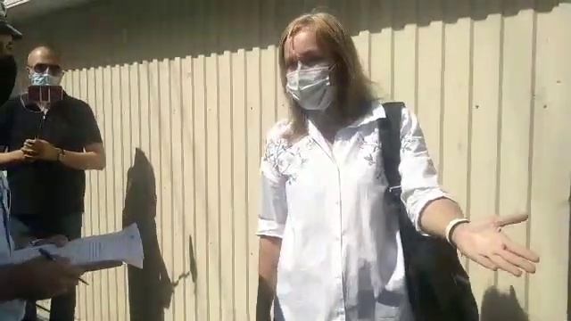 Саратов без деревьев. Полиция хотела помешать встрече профессора с журналистами смотреть онлайн