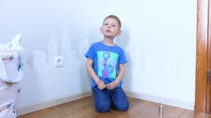 Даня поставил Маму в угол!