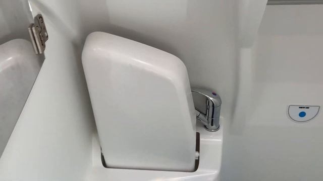 VW Grand California 680 - 177 PS 8sp Auto 4MOTION for sale at Volkswagen Van Centre Lancashire смотреть онлайн