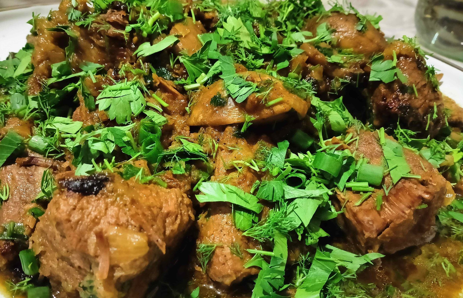 ЭТО МЯСО ТАЕТ ВО РТУ!!!! МЯСО ПО-КРЕМЛЕВСКИ В КАЗАНЕ НА КОСТРЕ!!!