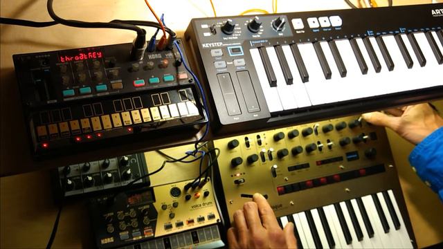 037 синти-поп Korg Monologue, volca drum, volca FM + Arturia Keystep. смотреть онлайн