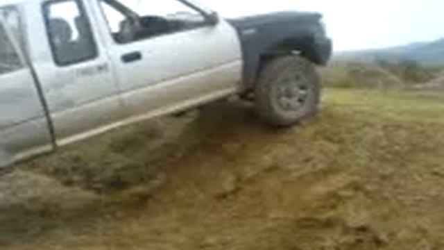 TOYOTA HILUX 2400 1991 смотреть онлайн