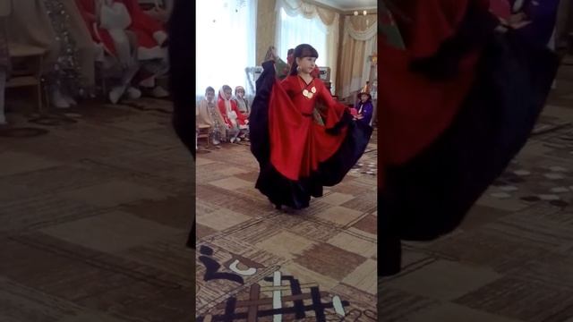 Красивые цыганочки.Утренник 29.12.2016 смотреть онлайн
