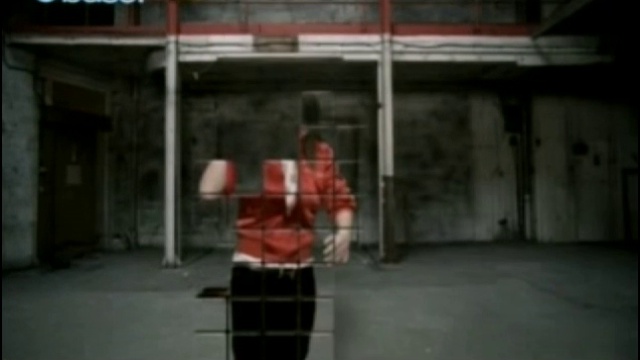 Lady Sovereign - Love Me Or Hate Me смотреть онлайн