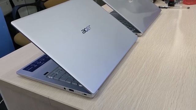 Acer Swift 3 SF313 52 / Acer Swift SF313-52 / Detail Unit смотреть онлайн