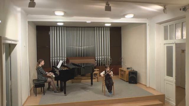 Adam Buřt hraje: A. G. Fink: Menuet смотреть онлайн
