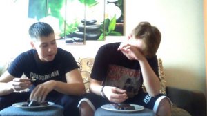 ЖЁСТКАЯ ЗАРУБА ПО ПОЕДАНИЮ СЫРКОВ! Эксперт по еде VS Дима RD!