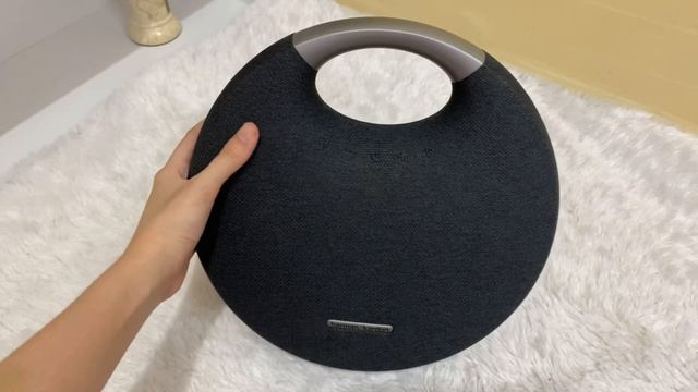 Harman Kardon Onyx Studio 5 Unboxing & Review смотреть онлайн