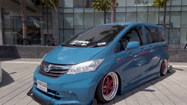 Honda Freed styling overview 4K смотреть онлайн