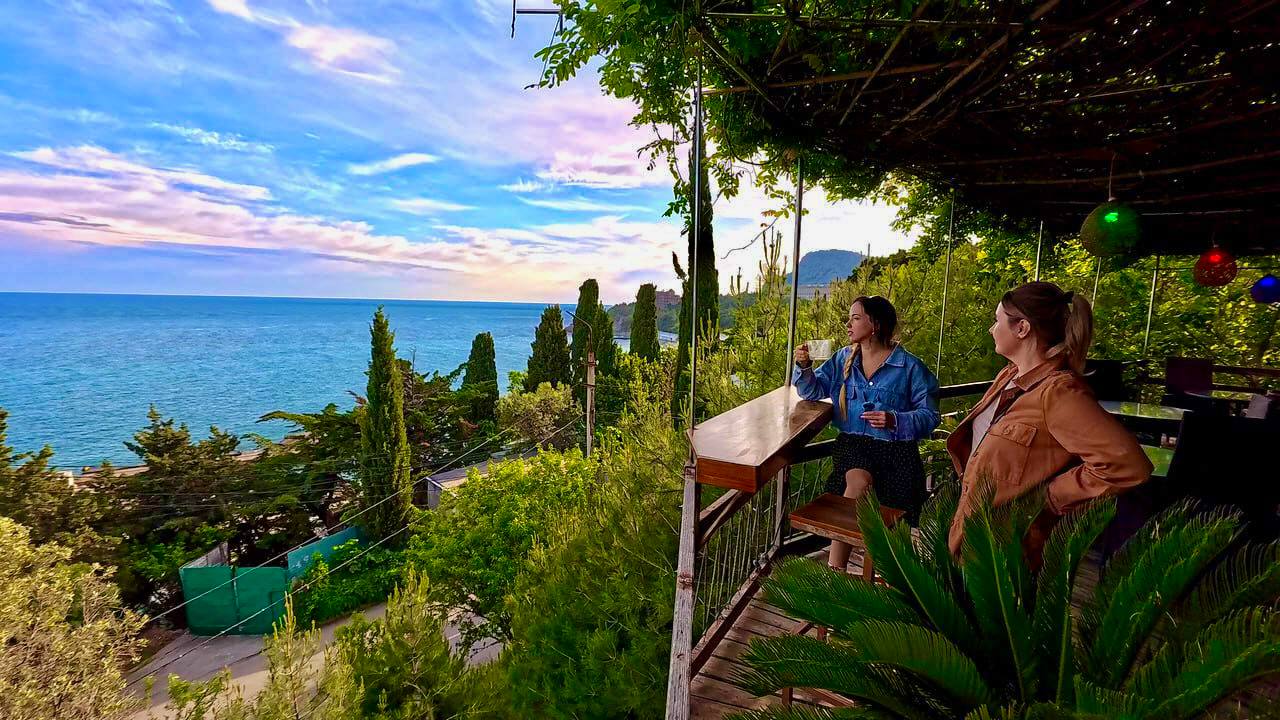 КРЫМ СЕГОДНЯ. ПОЧЕМУ ЛЮДИ ВОЗВРАЩАЮТСЯ в КРЫМ СИМЕИЗ. Показываем абсолютно НОВЫЙ ШИРОКИЙ ПЛЯЖ смотреть онлайн