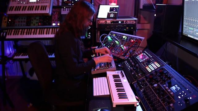 Stay At Home Concert #33 (Ambient With Waldorf M, Iridium, Analog Four, Modular & Bioscape)
