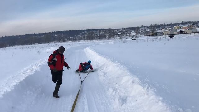 НИВА доминирует в СНЕГУ по пояс! Катаемся на КАПОТЕ ))) смотреть онлайн