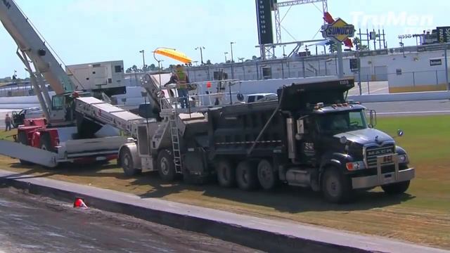 Самые Быстрые В Мире Дорожно-Строительные Машины, Потрясающая Технология Укладки Асфальта