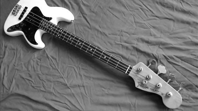 Fender Jazz Bass 60's смотреть онлайн