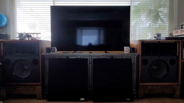 Altec Valencia 846b/CJ MV60se(KT120S)/Don Sachs Preamp(Tung Sol 6f8g)/Audio GD R28/Bluesound NODE